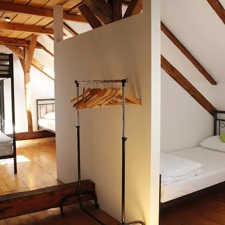 Nomad Hostel *